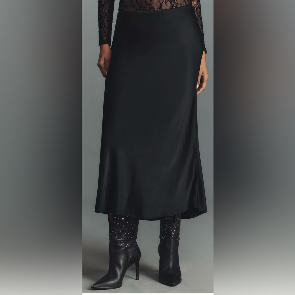 NWT Anthropologie Pull On Black Satin Midi Skirt Classic Elegant Size Medium M